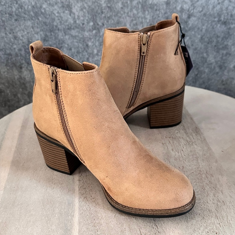 Sonoma Spaniel Womens 5.5 Tan Suede Chelsea Ankle Boots Block Heel Ortholite NEW